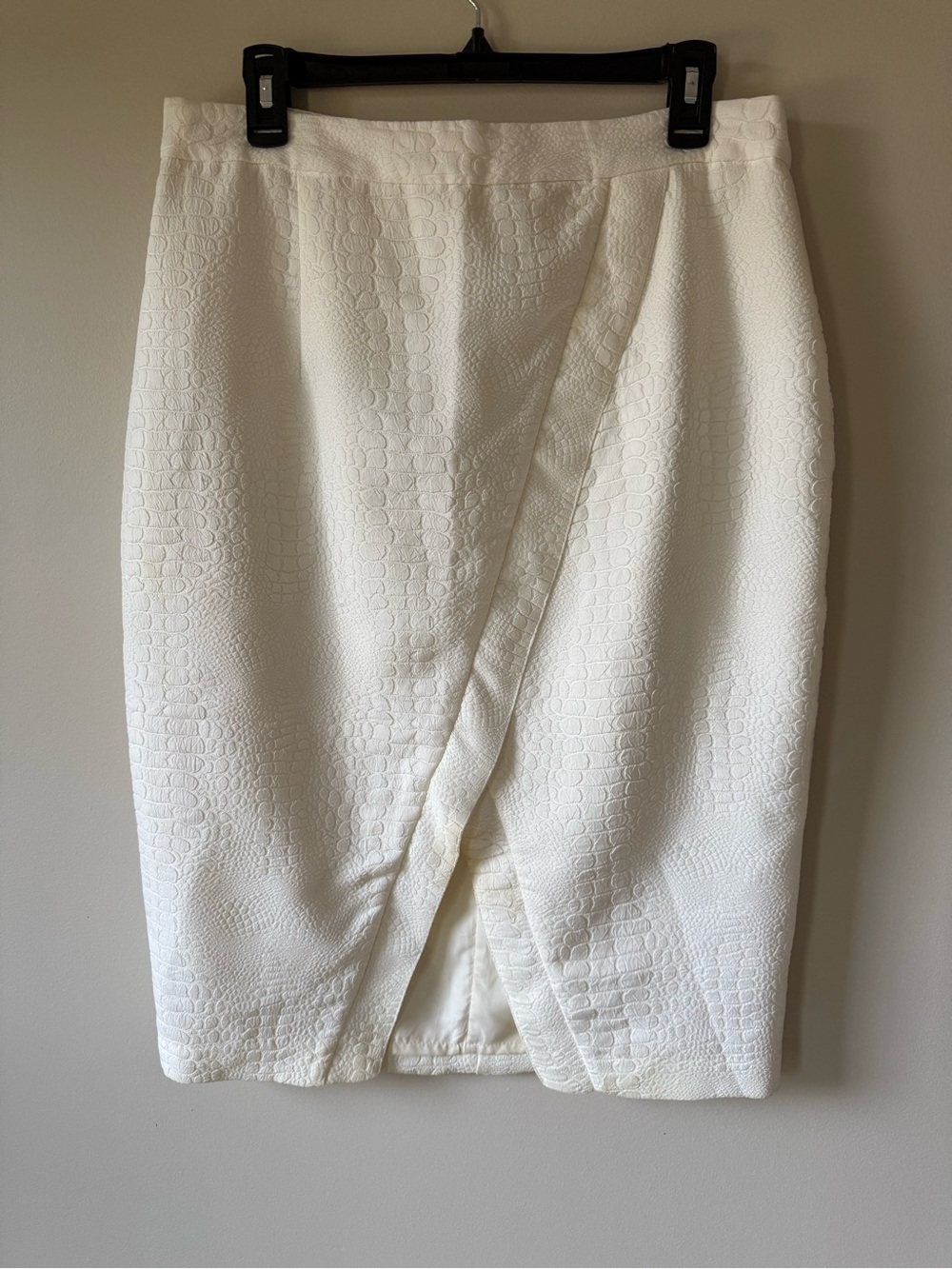 Jennifer Lopez White Textured Wrap-Front Pencil Skirt